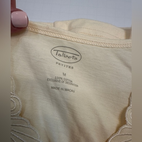 Women’s Talbots Cream Embroidered Top Size M - Picture 3 of 4